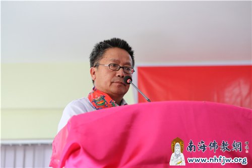 当地医院院长代表尼泊尔当地医院讲话 摄影:顿俊