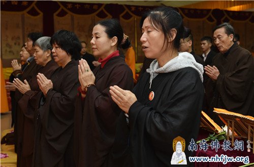诚心诵经 摄影:常安