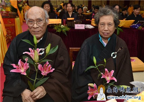 两位老菩萨 摄影:常安