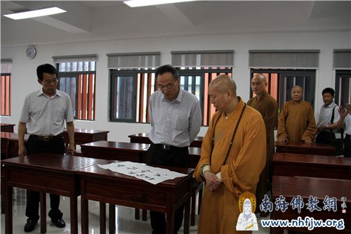 参观教室