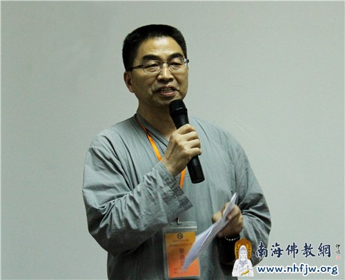第九期居士培训班学员代表刘佩仓发言