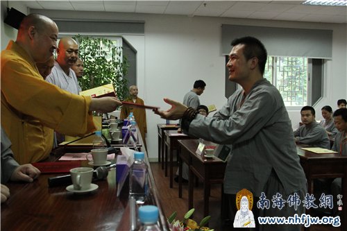 毕业了,带着一份沉淀淀的期望走出本焕学院