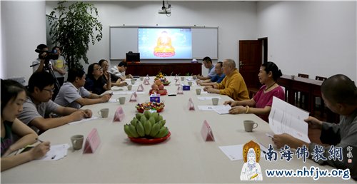 双方就有关弘法寺义工的建设发展进行交流