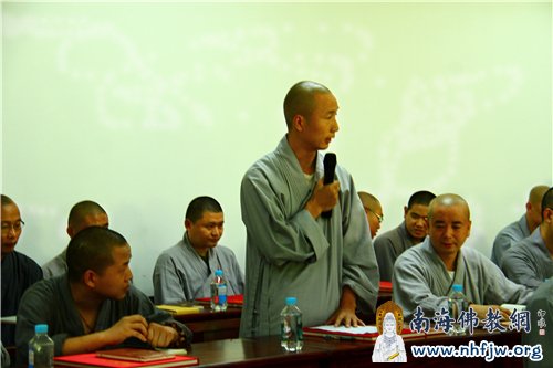本焕学院毕业生实习代表顿悟法师发言