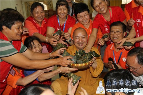 其乐融融,欢喜祥和