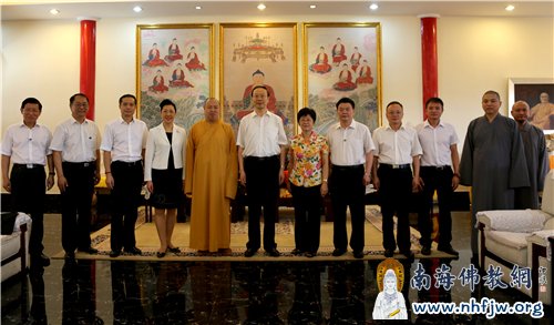 合影留念 摄影:顿俊