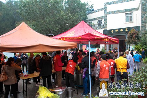 万佛禅寺施粥现场(一)