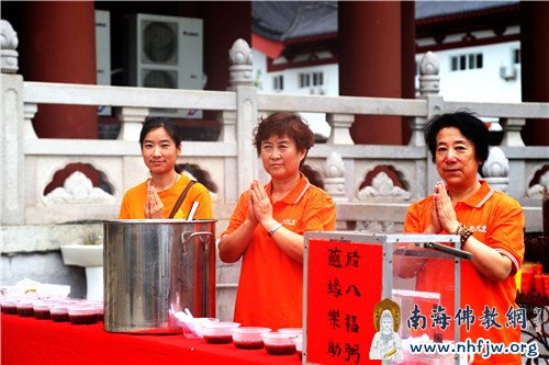 南山寺施粥现场