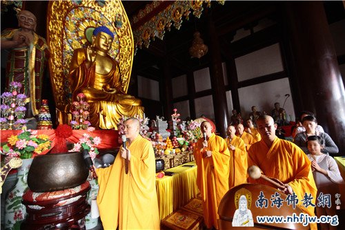 正月十五,三亚南山寺举行元宵祈福法会