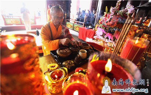 南山寺首座智法法师主法元宵祈福法会